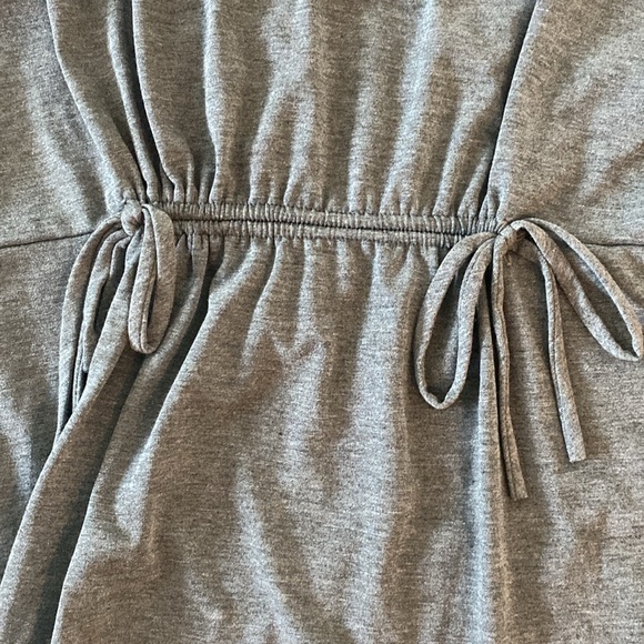 Andree by Unit charcoal grey, v-neck shirt with ties. - Picture 3 of 5